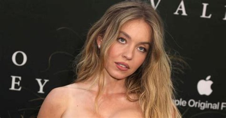 40 Best Celebrity Boobs in Hollywood Fake and Real Breasts