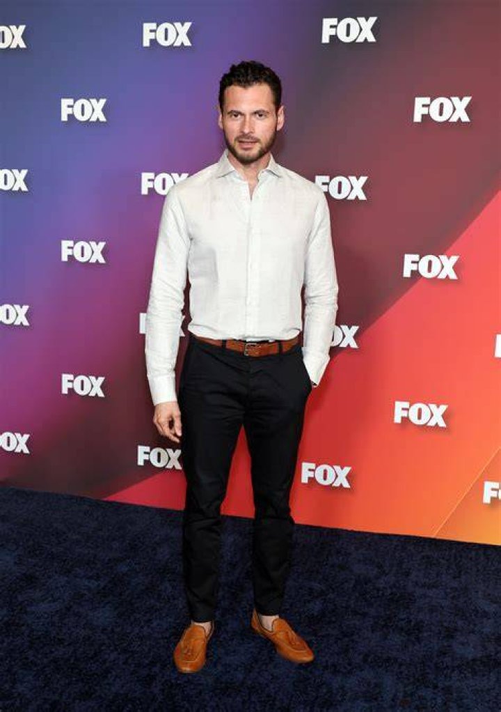 Adan Canto Height, Weight, Age, Spouse, Family, Facts, Biography
