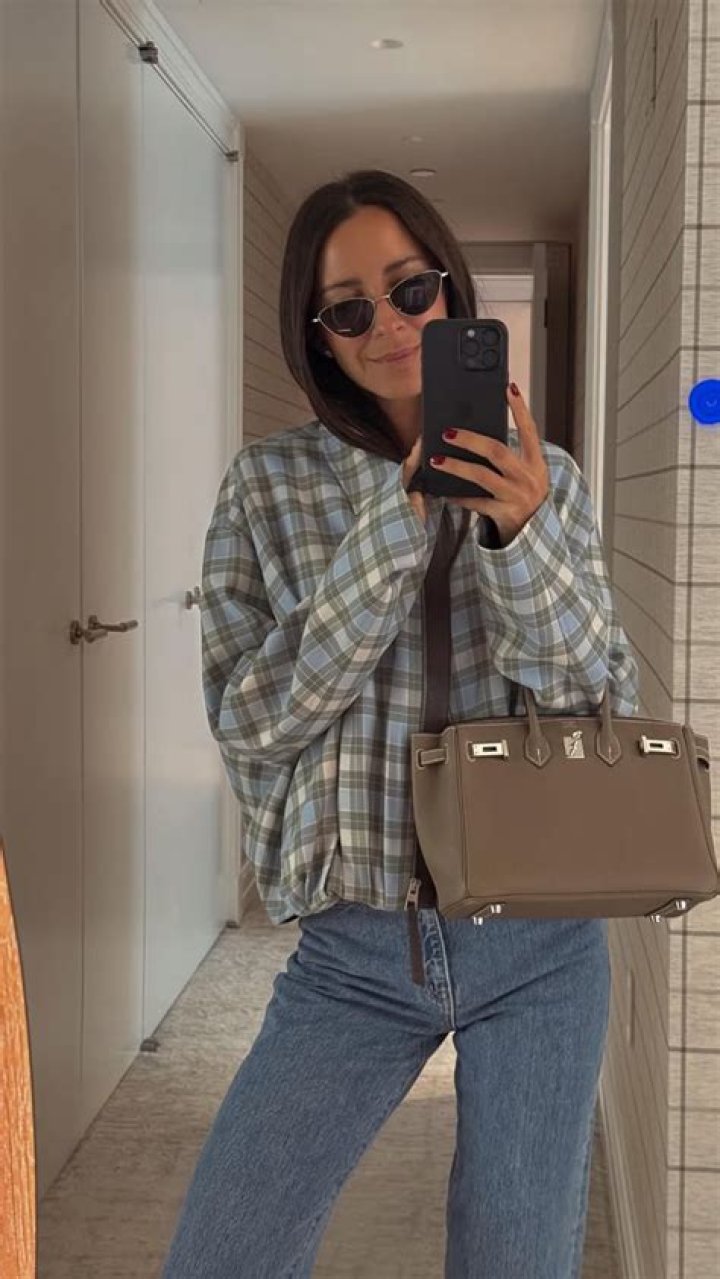 Arielle Lorre on Instagram &ldquo;it&rsquo;s too hot to look cute 💦 nyc&rdquo; Summer