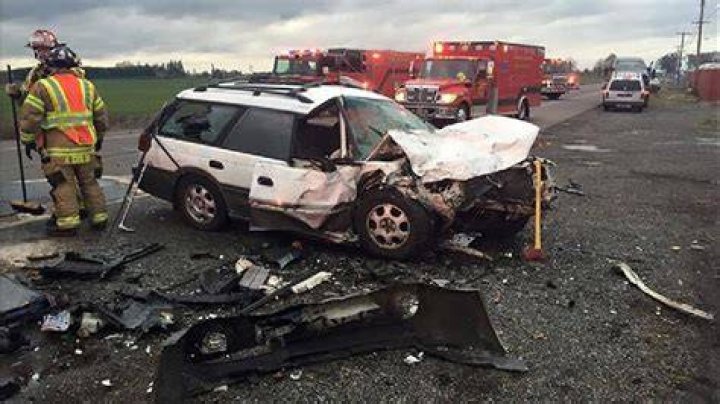 Crash closes Hwy 99E in Oregon City KATU