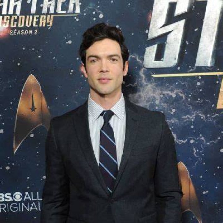 Ethan Peck Bio/Wiki, Age, Height, (Star Trek), Spock, Married