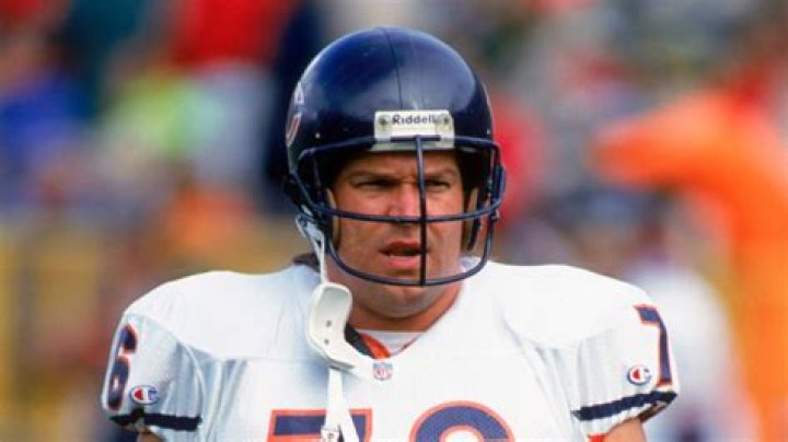 Former Bears star Steve McMichael hanging tough in fight of his life