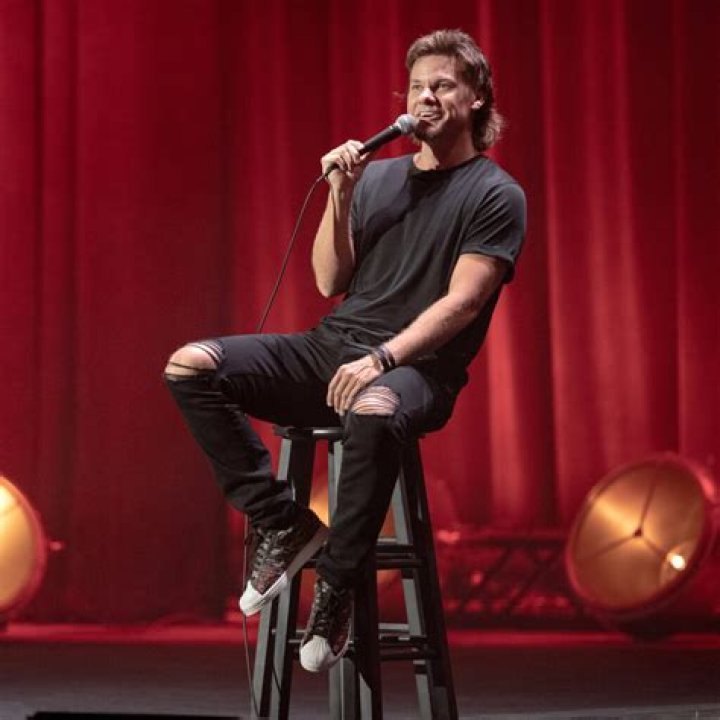 From Stand up Comedy to Selling Ultra Luxury Real Estate with Zach