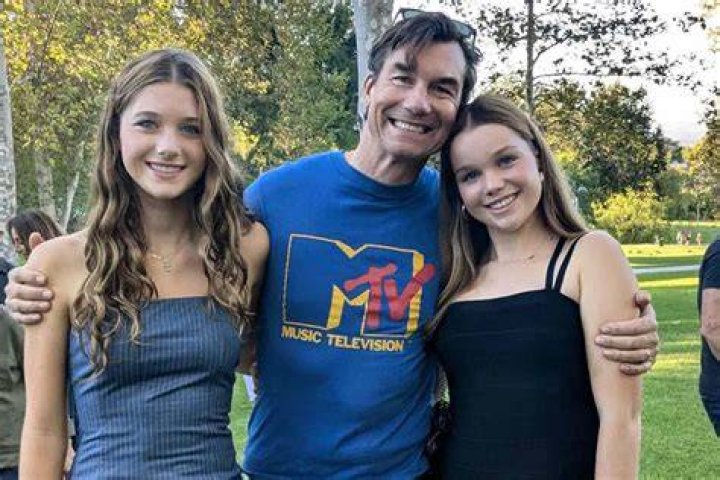 Jerry O'Connell and Rebecca Romijn's Twin Daughters in LA POPSUGAR