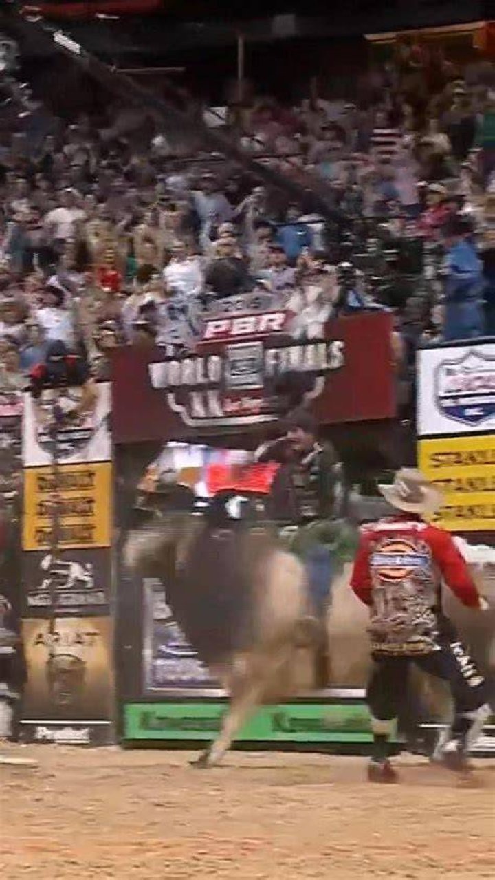 NFL Legend and Rodeo Cowboy Walt Garrison Passes Away at 79 1 NFL Legend and Rodeo Cowboy Walt Garrison Passes Away at 79