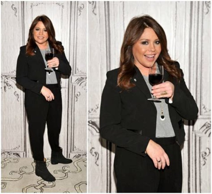 Rachael Ray`s height, weight. Moderate training made her slim