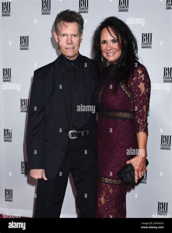 Randy Travis Has Married Fianc&eacute;e Mary Davis Two Years After Suffering a