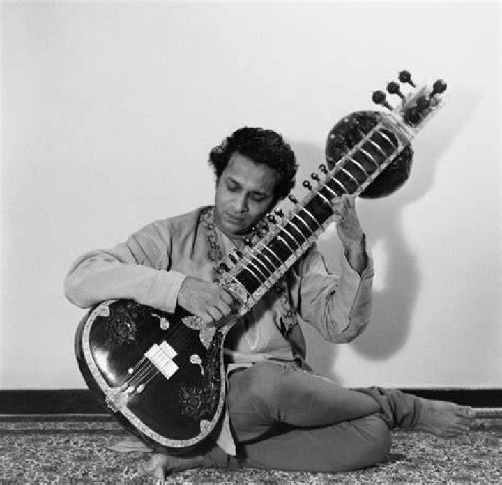 Ravi Shankar's daughter, Norah Jones, on dad's "genius" CBS News