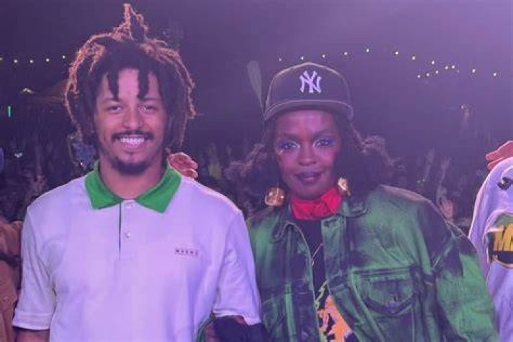 Zion Marley & Lauryn Hill's Grand Kids Surprise Singer On Stage